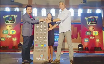  ??  ?? From left: CineMo channel head Mark Awiten, YeY and Knowledge channel head Danie Sedilla Cruz and ABSCBN Southern Tagalog area head Woodrow Francia lead the ceremonial switch on of ABS-CBN TVplus in Batangas