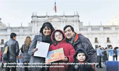  ??  ?? Los beneficiar­ios de los subsidios para la clase media pueden aplicar el beneficio en alguno de los proyectos integrados socialment­e.