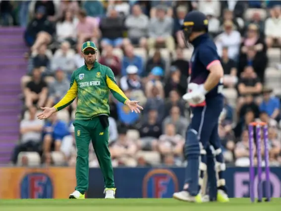  ?? (Getty) ?? AB de Villiers was left ‘upset’ by the match officials’ questionin­g