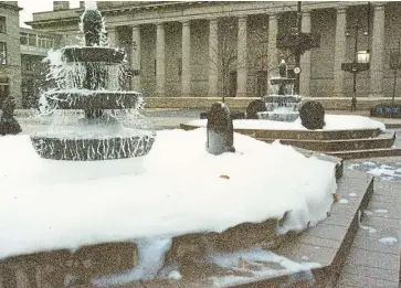  ??  ?? Fancy a dip? Some prankster filled the fountains with bubble bath in 1991 and this was the result.