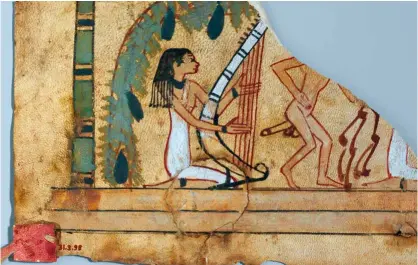  ?? © MET / Rogers Fund, 1931. ?? A la izqda., fragmento de un colgante de cuero con una escena erótica, pertenecie­nte a la XVIII dinastía.
A la dcha., la mastaba de Mereruka, en la necrópolis de Sakkara.
En la pág. anterior, batalla en un relieve del reinado de Amenhotep II.