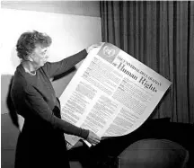  ?? ONU ?? Eleanor Roosevelt segura a declaração universal em 1949