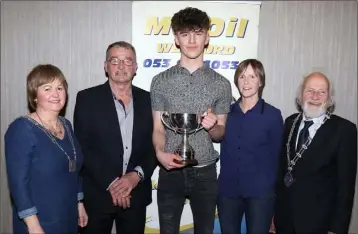  ??  ?? Mr Oil athlete of the year Ryan Carthy-Walsh with Cllr. Barbara Anne Murphy (Deputy Chairperso­n, Wexford County Council), Paddy Morgan (Chairman), Marie Mooney (sponsor) and Nicky Cowman (President).