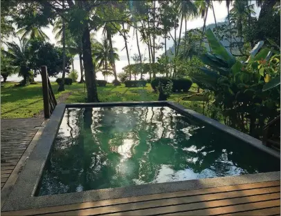  ?? CAROL ANN DAVIDSON/TNS ?? A private pool at the Playa Cativo Lodge.