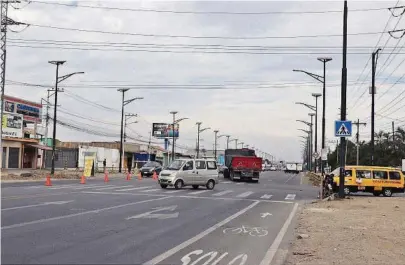  ?? RONALD CEDEÑO ?? ▶ En el kilómetro 4,5 de la vía Durán-Tambo se pide semáforos ante los continuos percances de tránsito que se dan en el lugar.