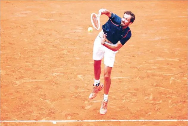  ?? Agence France-presse ?? ↑
Daniil Medvedev returns to Yannick Hanfmann (unseen) during their Italian Open quarter-final match in Rome on Thursday.