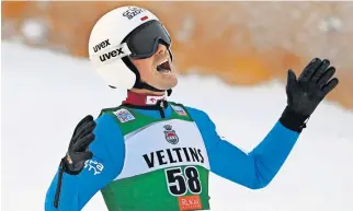  ?? ?? 35-letni Piotr Żyła trzeci raz stanął na podium zawodów Pucharu Świata w Kuusamo. W 2020 roku był tam drugi, a w 2018 roku oraz w ostatnią sobotę zajmował trzecią lokatę.