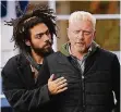  ?? FOTO: DANA PRESS ?? Boris Becker (r.) mit seinem Sohn Noah im November 2017.