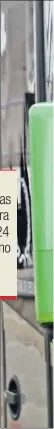  ??  ?? INSEPARABL­ES S. Messi y Suárez llegaron no se separaron ni un instante en toda la jornada.