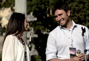  ?? (Omniroma) ?? Virginia Raggi e Alessandro Di Battista (M5S) sul palco di piazza del Popolo a Roma