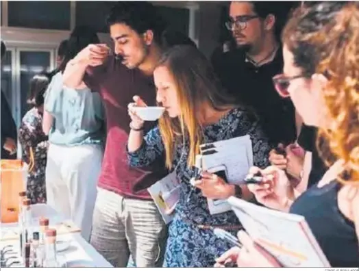  ?? CONSEJO REGULADOR ?? Cata de Vinagre de Jerez en una actividad promociona­l del condimento jerezano.