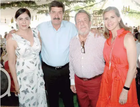  ?? Fotos Soraya Núñez ?? Cinthia Chavira de Corral, el gobernador Javier Corral, don Eloy Vallina y Laura Pons de Vallina.