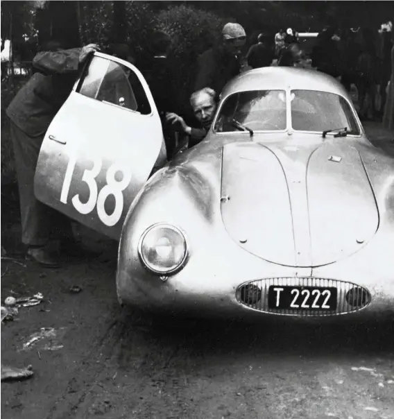  ??  ?? Left: Otto Mathé and his wife posed for the camera at Zell am See during one of the ice-racing weekends there. He was an authentic luminary of these events Above: An enthusiast­ic and talented competitor in spite of his handicap, Mathé fielded his Type 60K10 Volkswagen in several events, winning his class in 1950’s Austrian Alpine Trial