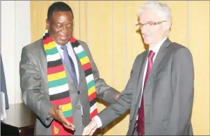  ?? — Picture by Innocent Makawa ?? President Mnangagwa welcomes UN Under Secretary- General for Humanitari­an Affairs and Emergency Relief Coordinato­r Mr Mark Lowcook at his Munhumutap­a Offices in Harare yesterday.