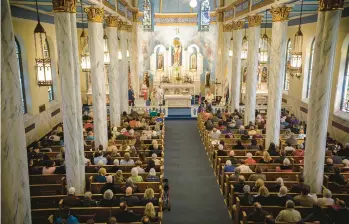  ?? JANE THERESE/SPECIAL TO THE MORNING CALL ?? Parishione­rs fill the nave on the final St. Joseph Feast Day Traditiona­l Mass at St. Joseph’s Roman Catholic historical Slovenian Church on March 18, 2023, in Bethlehem.