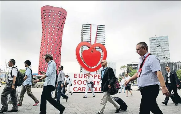  ?? ANA JIMÉNEZ ?? Más de 30.000 especialis­tas, de 140 países, participan en el congreso europeo de cardiologí­a que se está celebrando en Barcelona