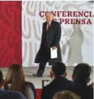  ??  ?? PRESIDENTE. Manuel López Obrador tras sus explicacio­nes sobre el desabastec­imiento. (EFE)