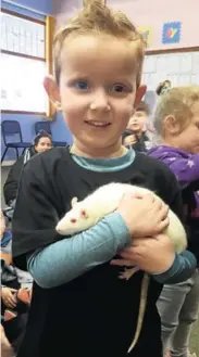  ??  ?? MEET MY FRIEND: Grensies Petite Daycare pupil Zandré Potgieter shows off his furry friend