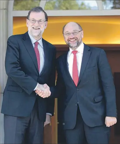  ?? EMILIA GUTIÉRREZ ?? Mariano Rajoy i el president del Parlament Europeu, Martin Schulz, ahir a la tarda a la Moncloa