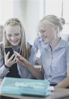  ??  ?? 0 Restrictin­g access to mobile phones improves pupil’s test results according to research