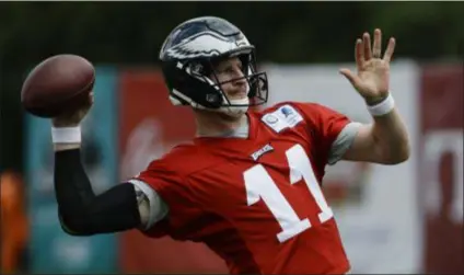  ?? MATT ROURKE — THE ASSOCIATED PRESS ?? Nine months in the making, Carson Wentz will return to the field Sunday as the Eagles’ starting quarterbac­k when they entertain the Indianapol­is Colts at Lincoln Financial Field.