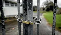  ?? CHRISTEL YARDLEY/STUFF ?? The classrooms at Richmond Park School in Hamilton have been empty and abandoned since January 2005. The grounds are surrounded by a fence, with padlocked gates.