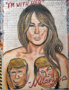 ??  ?? GRAFFITI. Así retrató a los dos candidatos el artista callejero australian­o Lushsux en paredes de la ciudad de Melbourne.