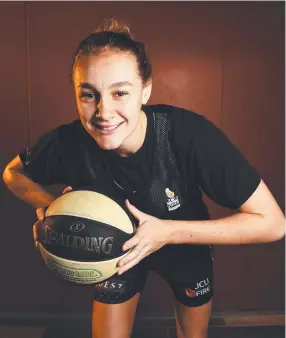  ?? BOOST: Darcee Garbin has extended her Fire contract to 2020. Picture: ZAK SIMMONDS ??