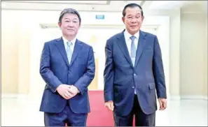  ?? SPM ?? Japan’s Minister of Foreign Affairs Toshimitsu Motegi (left) announced a resumption of flights between the two countries starting next month.