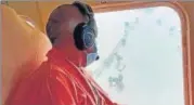  ?? PAWAN KUMAR ?? Uttar Pradesh CM Yogi Adityanath conducts an aerial survey of flood-affected areas of Ghazipur on Friday.