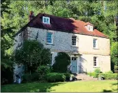  ??  ?? LOVE NEST: Ms Dugdale’s former home at Longleat, and the Duke with Judith-Rose, his wife of 40 years