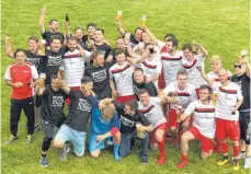  ?? FOTO: GEMEINDE HOSSKIRCH ?? Der SV Hoßkirch feiert die Rückkehr in die Kreisliga A 2 als Meister der Kreisliga B 3.