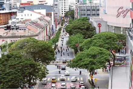  ?? PIC BY EIZAIRI SHAMSUDIN ?? A stretch of Jalan TAR, from Jalan Esfahan near Sogo to Jalan Melayu, will be closed off to all private vehicles except buses, from March 15.