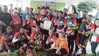  ??  ?? PESERTA Kayuhan Basikal Jelajah Malaysia 2018 mencipta rekod dalam MBOR.