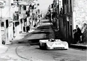  ??  ?? Below left: Österreich­ring 1971, with Bell and Siffert in Gulf-backed 917K
Below: One of the most iconic images of all, showing Jo Siffert at the 1970 Targa Florio in the victorious Gulfbacked 908/3