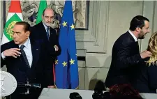  ??  ?? 12 aprile Silvio Berlusconi e Matteo Salvini dopo l’incontro al Quirinale, dove il leader di Forza Italia si prende la scena