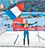  ?? Fotos: APA/Gindl ?? Die Weltmeiste­r der Verfolgung: Der Franzose Martin Fourcade lief in Hochfilzen ebenso souverän zum neuerliche­n Titelgewin­n wie die Deutsche Laura Dahlmeier.