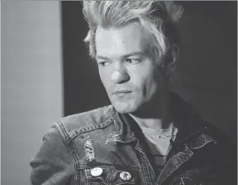  ?? CRAIG ROBERTSON ?? After recovering from the effects of a coma that was medically induced to ease withdrawal from alcohol, Sum 41 singer Deryck Whibley is back with the new album 13 Voices.
