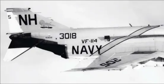  ?? US NAVY ?? La VF-114 et ses F-4B obtinrent deux victoires le 24 avril 1967.