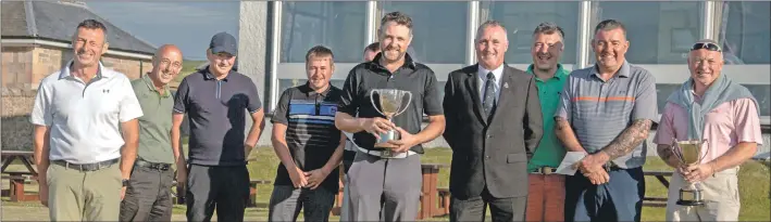  ??  ?? The prize-winners in the 2018 Machrihani­sh Golf Club championsh­ips.