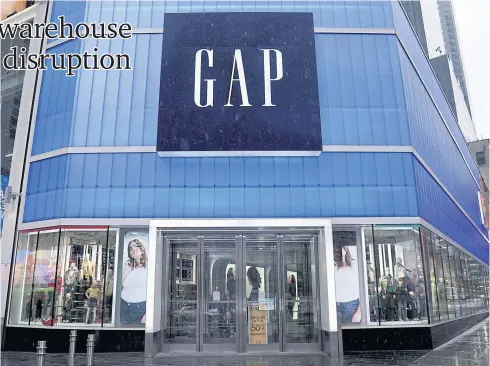  ?? PHOTOS BY REUTERS ?? ABOVE
While Gap Inc has kept shops in China in business and has started the re-opening of 800 others this month, its e-commerce operation has been a lifeline for sales.