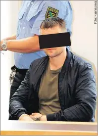  ??  ?? Alvydas V. (31) hat eigentlich Parkettleg­er gelernt - in den letzten zwölf Jahren war er aber meist als Einbrecher unterwegs.