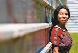  ?? ALEJANDRO GARCÍA EFE ?? En la imagen la cantante y compositor­a guatemalte­ca Sara Curruchich.
