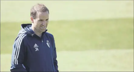  ?? Foto: efe ?? Jagoba Arrasate, entrenador de Osasuna, se mostró con ganas de dar una buena imagen y hacer un buen papel en el Camp Nou