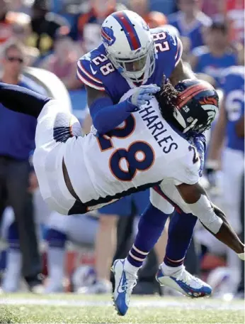  ?? ADRIAN KRAUS/THE ASSOCIATED PRESS ?? Bills cornerback E.J. Gaines came through with an intercepti­on to help knock off the Broncos on Sunday.