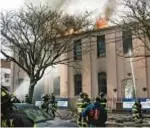  ?? GARDINER ANDERSON FOR NYDN ?? Firefighte­rs respond at Our Lady of the Rosary of Pompei Church in Bushwick on Easter Sunday.