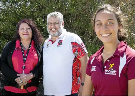  ??  ?? INDIGENOUS HAND: Queensland junior hockey representa­tive Briana Suey (right) with Department of Prime Minister and Cabinet adviser Deena Dodd and SWIN chairman Peter Jackson at the funding announceme­nt. PHOTO: NEV MADSEN