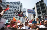  ?? (Amir Cohen/Reuters) ?? ERITREAN MIGRANTS demonstrat­e in Ramat Gan in 2016.