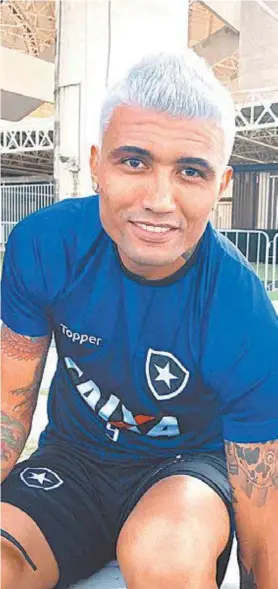  ?? Instagram/Botafogo ?? O atacante Kieza apareceu no Botafogo com novo visual