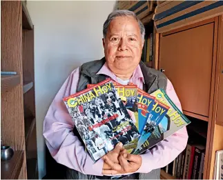  ??  ?? Nicanor Ramírez es un asiduo lector de la revista China Hoy desde sus inicios.